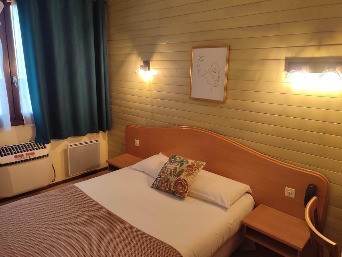 Grand Hotel De La Poste - Lyon Sud - Vienne Екстериор снимка